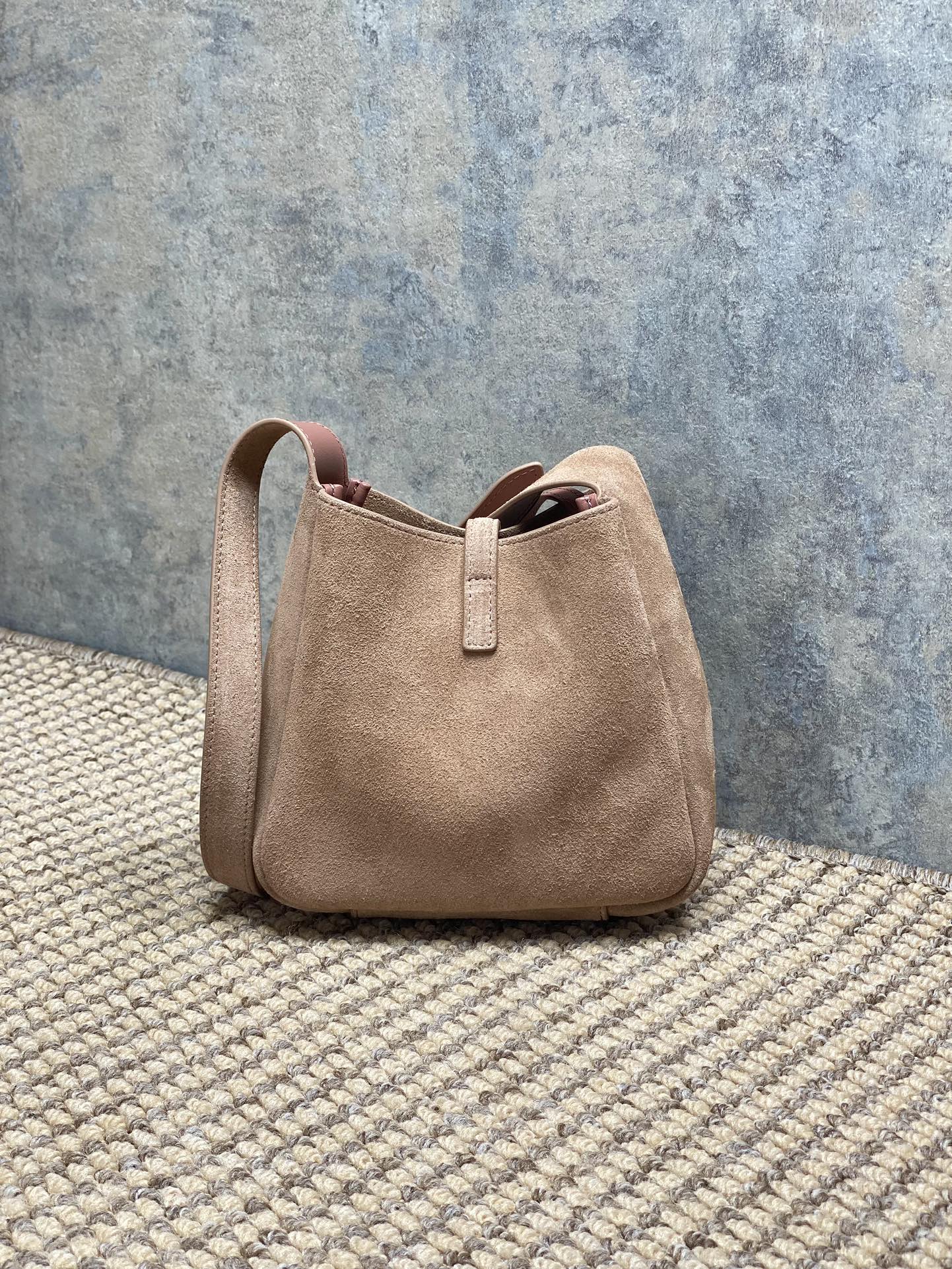 Dubai Outlet bag Wildleder